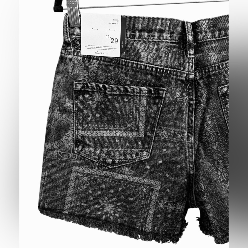 KanCan Paisley Print Denim Shorts Size 11 Black Acid Wash Edgy Western New - Picture 8 of 15